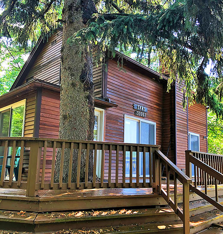 Sans Souci Guest House exterior view at the FLX Glamping vineyard property